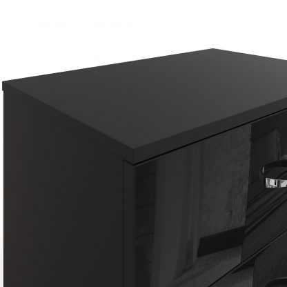 Chilton black gloss 3 drawer chest detail b