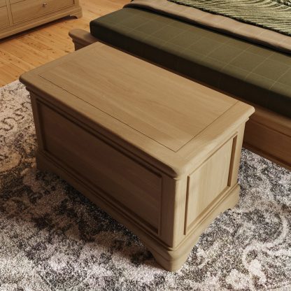 Faire blanket box Oak top view